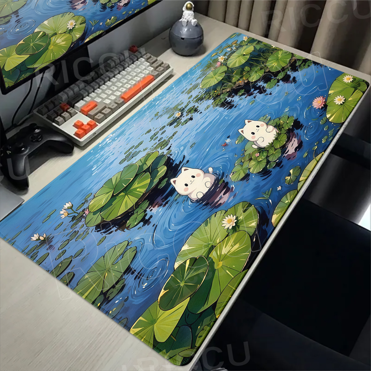 Lovely White Cat and Green Pla - Pc Gaming White ulasan dan harga